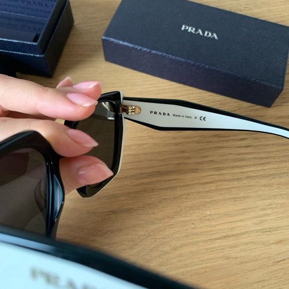Prada Sunglasses - Picture 6 of 9